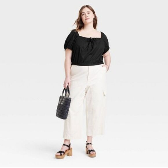 🆕🔥Puff Short Sleeve Peasant Top by Universal Thread - Picture 1 of 3